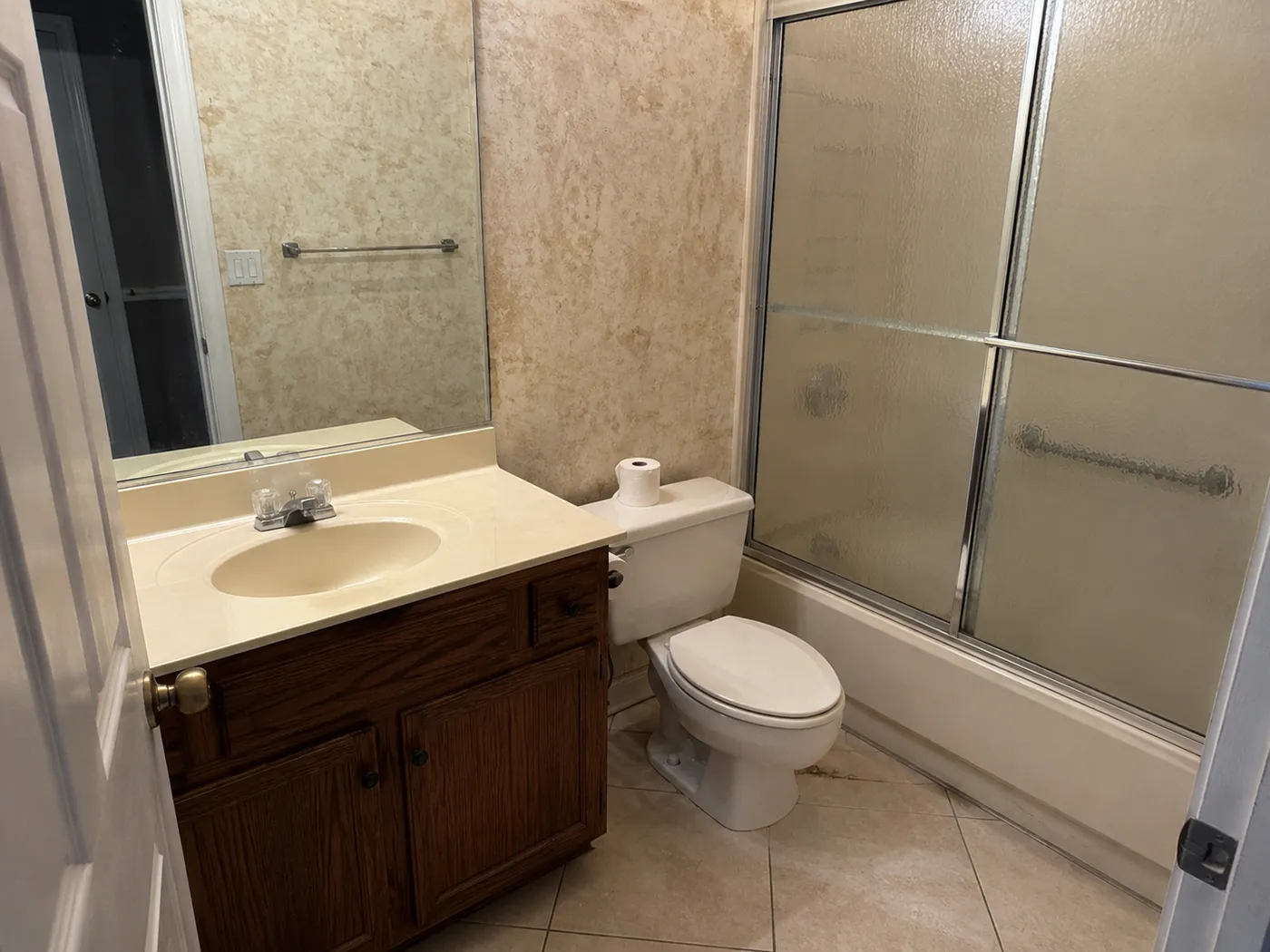 Guest Bathroom, before the remodel