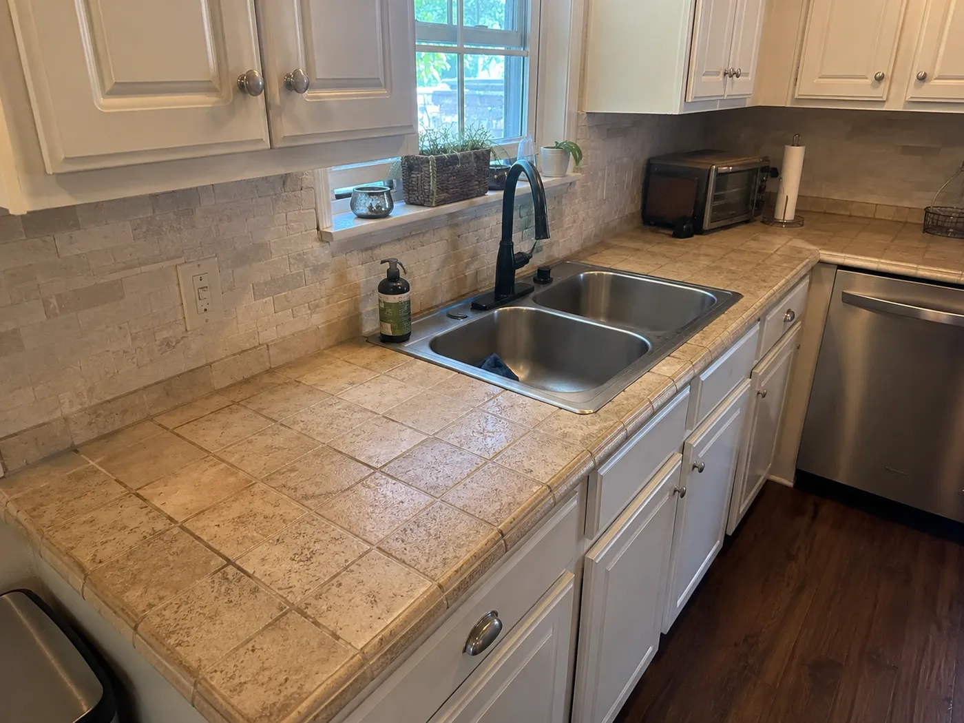 Kitchen Countertops, before the remodel